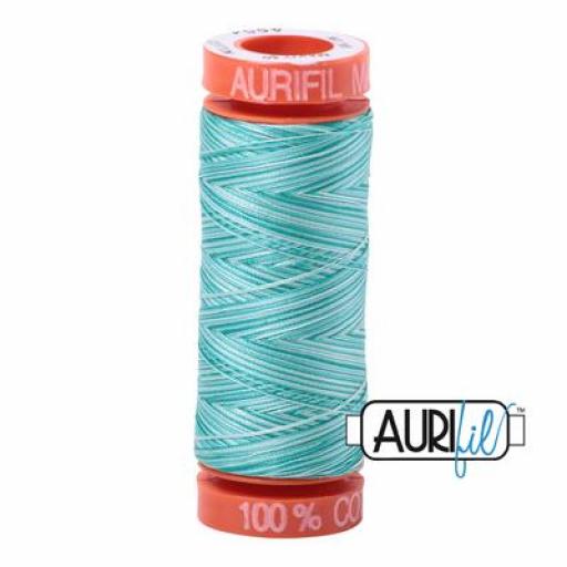 Hilo Aurifil 50 verdes 4654 - 200 m