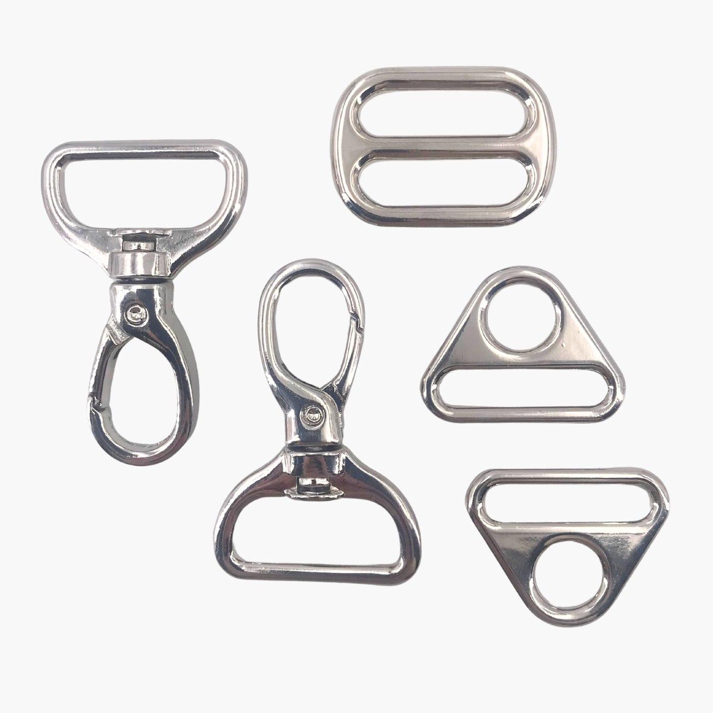 Pack herrajes 32 mm Plateado: 2 mosquetones + 2 cierre D + 1 hebilla