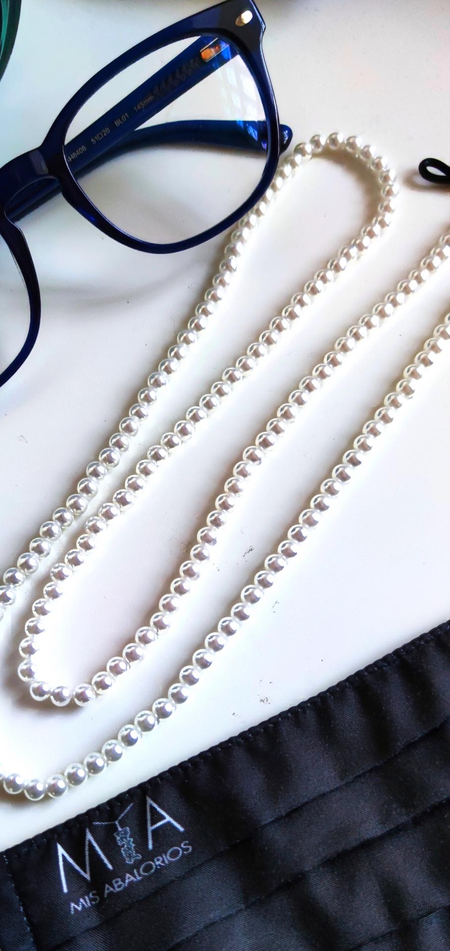 Cordón para gafas y mascarilla con perlas redondas