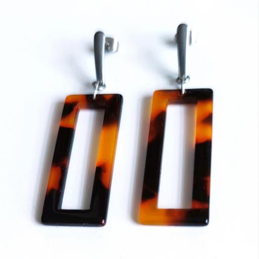 Pendientes rectangulares  de acero y resina en tonos marrones y negros [0]