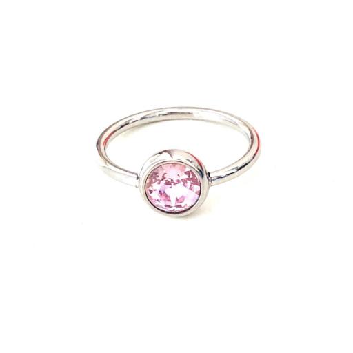 Anillo de acero con cristal rosa