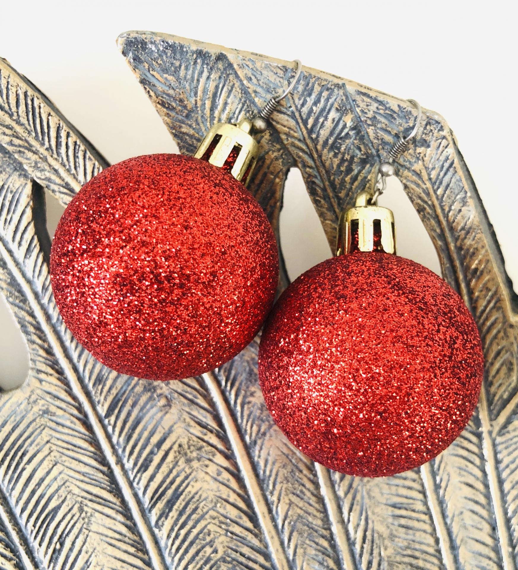 Pendientes bola de navidad purpurina en rojo o plata 40 mm