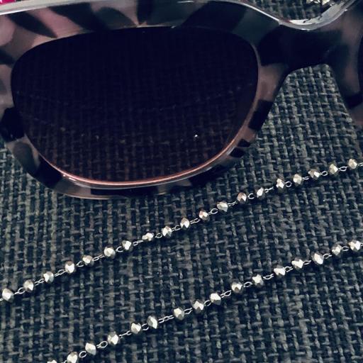 Cordón gafas de bolitas facetadas en gris plateado brillante [0]