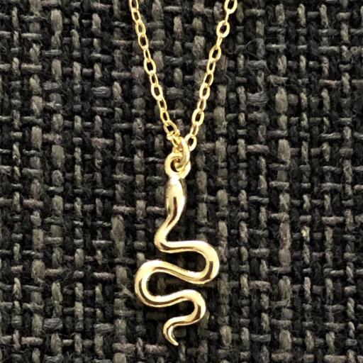 Colgante serpiente de plata rodiada con baño de oro [0]