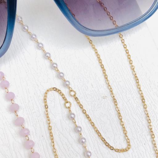 Cadena gafas de acero dorado, bolitas de strass color rosa y perlas blancas