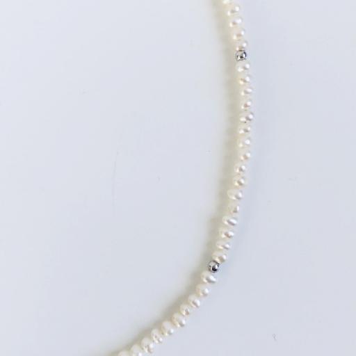 Gargantilla de perlas y plata [2]