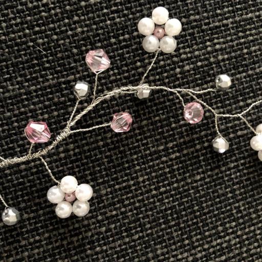 Tocado en rama con flores de perlas y bolas rosadas y plateadas [2]