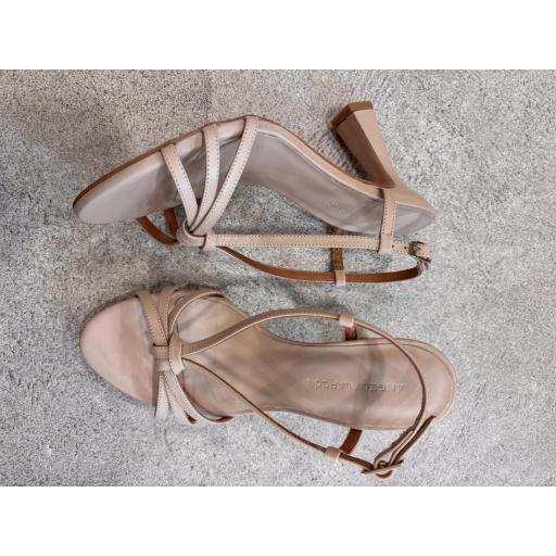 SANDALIA RINAT ARENA