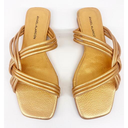 SANDALIA MELANIA PLANA ORO [2]