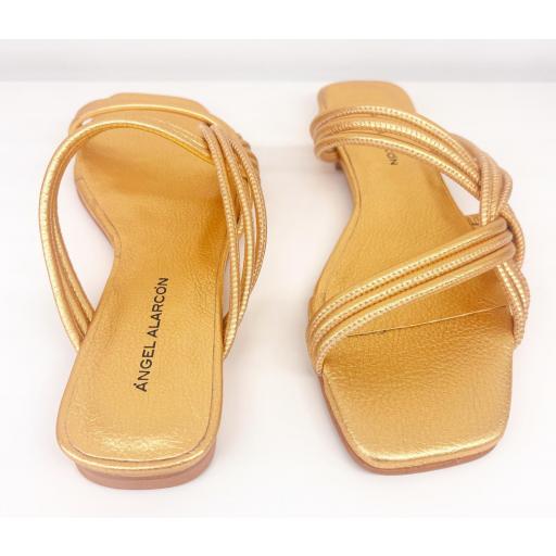SANDALIA MELANIA PLANA ORO [3]