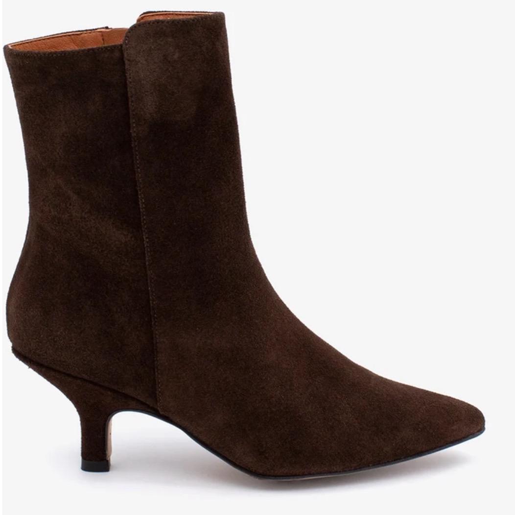 BOTIN DAYANA ANTE MARRON