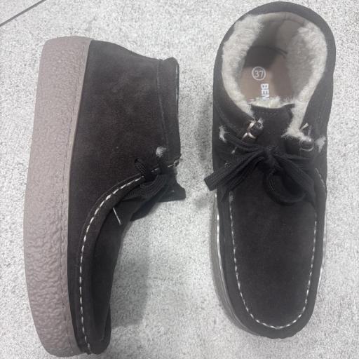 BOTIN WALLABY MARRON BORREGUITO