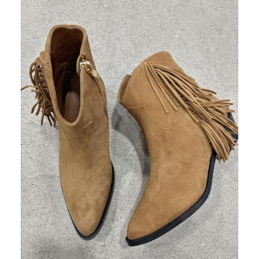 BOTIN FLECOS CUERO [0]