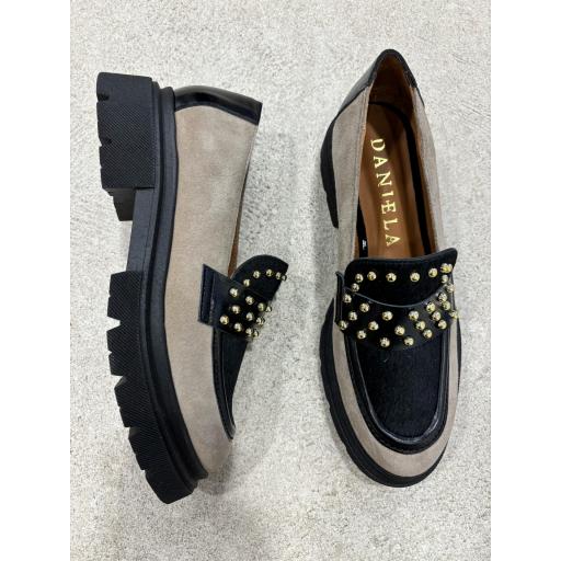 MOCASIN TACHAS PIEDRA