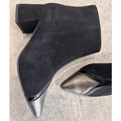 BOTIN NEGRO T PUNTERA METAL [0]