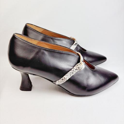 SALON ABOTINADO NEGRO