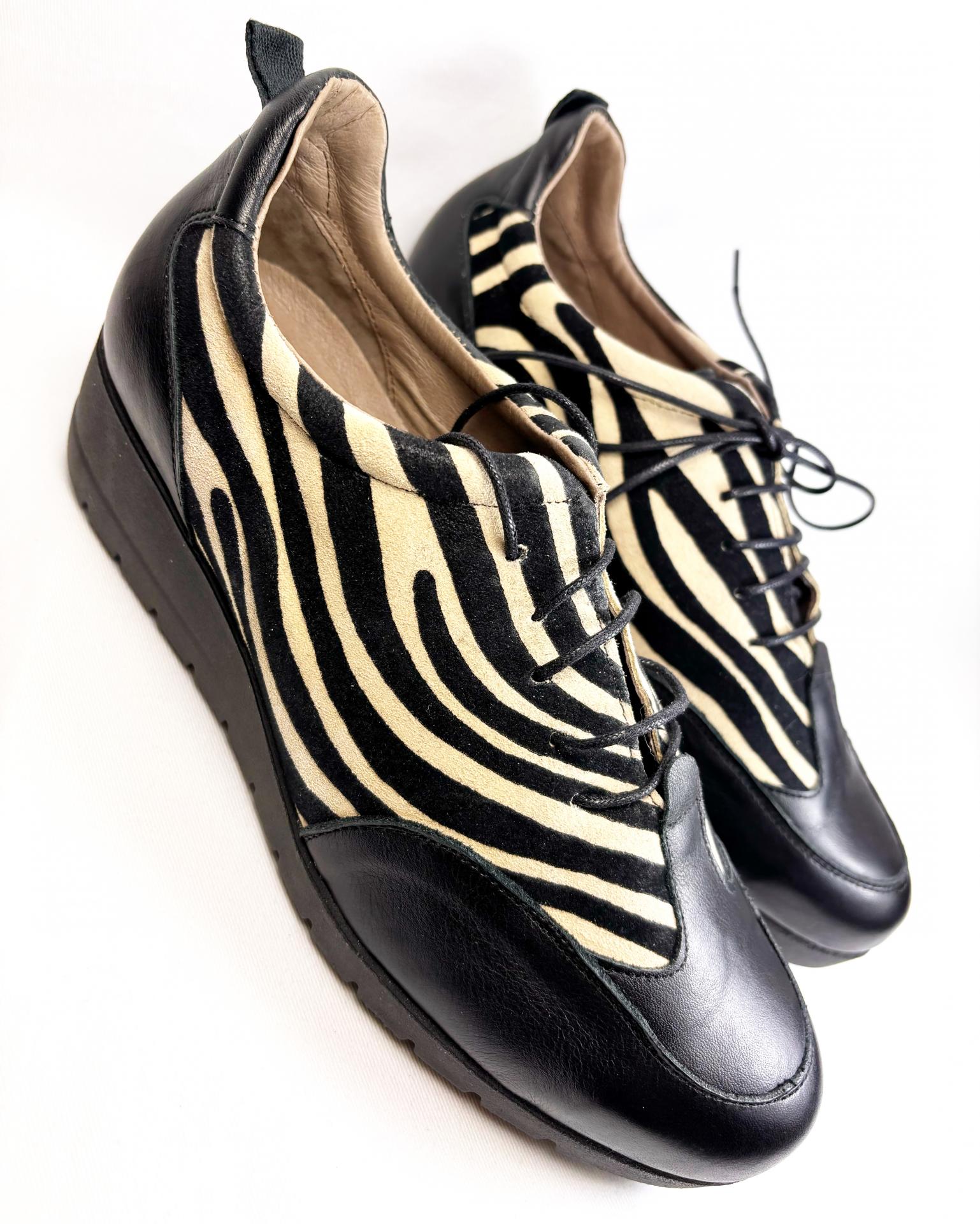 CORDONES NEGRO/CEBRA