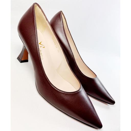 STILETTO CHOCOLATE [1]