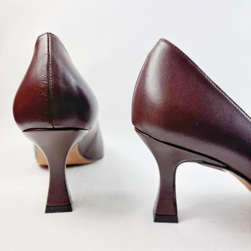 STILETTO CHOCOLATE