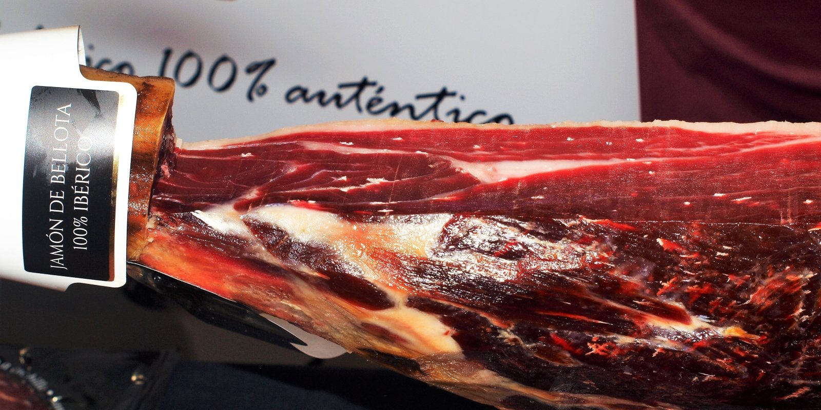 Jamón ibérico de bellota - Spanishflavors.es