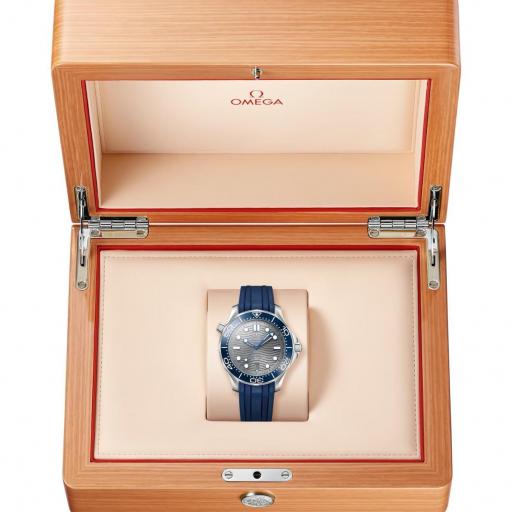 Omega Seamaster Diver 300M 42mm 210.32.42.20.06.001 [3]