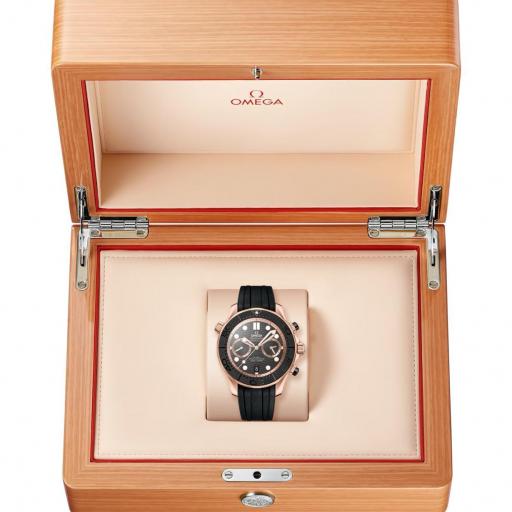 Omega Seamaster Diver 300M 44mm 210.62.44.51.01.001 [2]