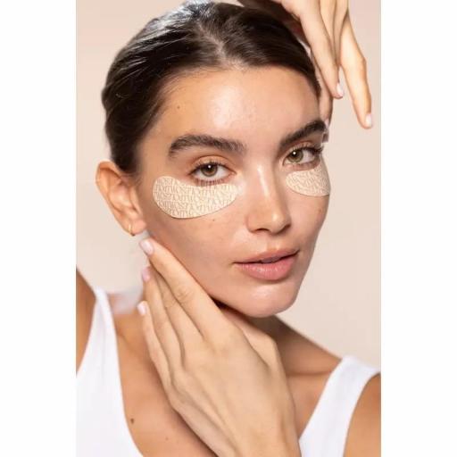 TWO POLES THE ICONIC PATCHES [1]