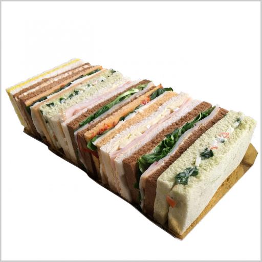 Bandeja de sandwiches