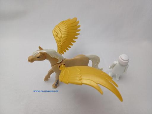 PLAYMOBIL PEGASO CABALLO ALADO [1]