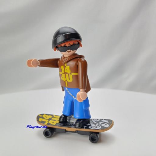 PLAYMOBIL 4754 SPECIAL SKATER  (AÑO 2011) [0]