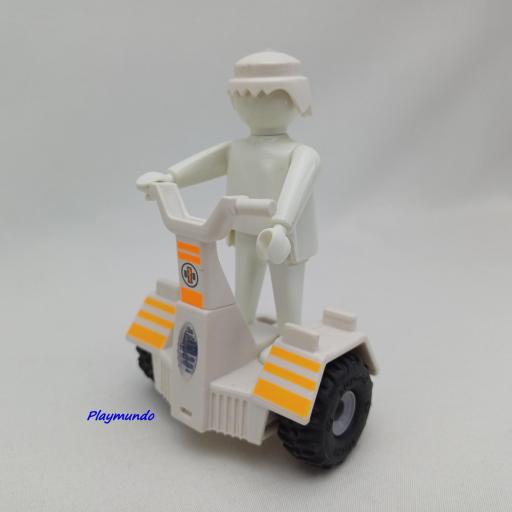 PLAYMOBIL SEGWAY VEHICULO DOS RUEDAS CON LUZ MOD09 [0]