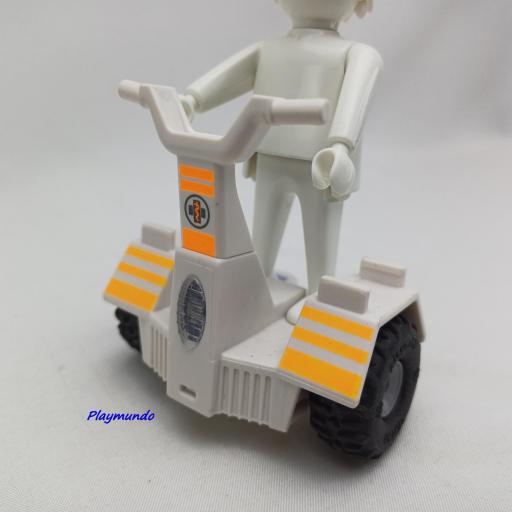 PLAYMOBIL SEGWAY VEHICULO DOS RUEDAS CON LUZ MOD09 [1]