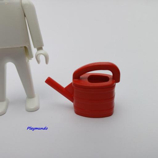 PLAYMOBIL REGADERA GRANDE ROJA