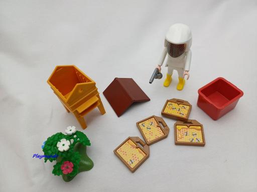 PLAYMOBIL APICULTORA CON COLMENA  [1]