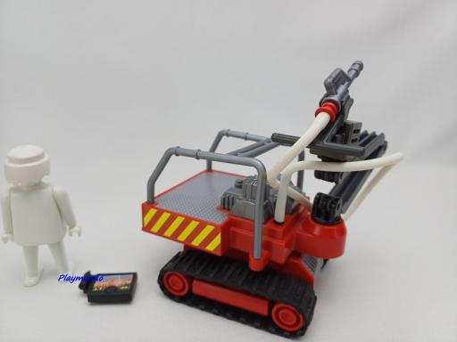 PLAYMOBIL VEHICULO EXTINCION INCENDIOS ROBOT [2]