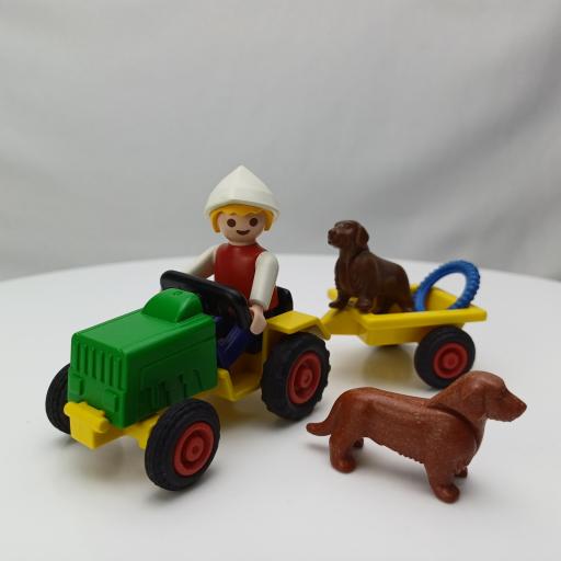 PLAYMOBIL 3715 NIÑO CON TRACTOR Y PERROS (AÑO 1992 - 1998) [1]