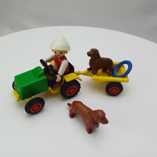 PLAYMOBIL 3715 NIÑO CON TRACTOR Y PERROS (AÑO 1992 - 1998) [0]
