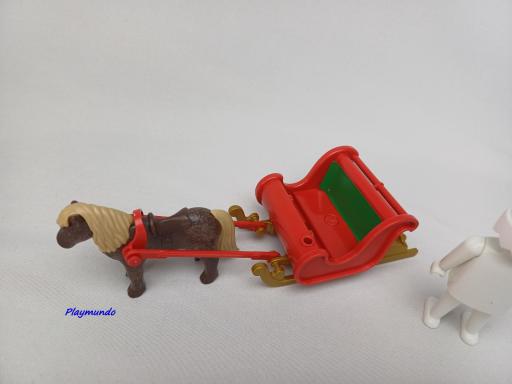 PLAYMOBIL TRINEO INFANTIL TIRADO POR PONY [1]