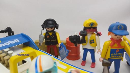 PLAYMOBIL 3738 COCHE DE CARRERAS con EQUIPO ( AÑO 1992) [3]