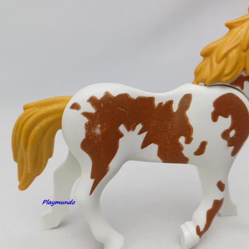 PLAYMOBIL CABALLO  BLANCO CON MANCHAS MARRONES (DESGASTE MANCHAS) [2]