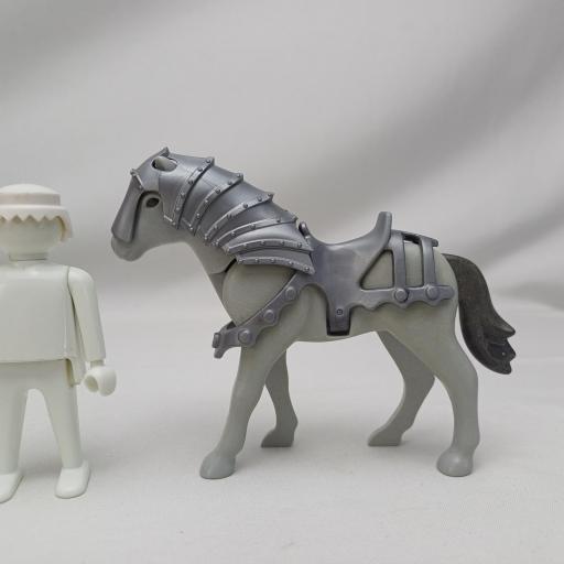 ​PLAYMOBIL CABALLO  MEDIEVAL CON ARMADURA  mod35