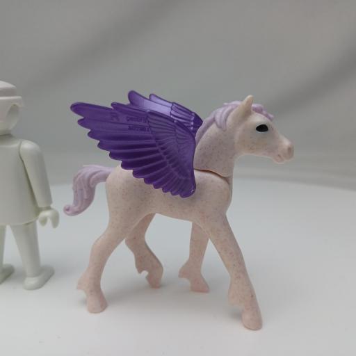 PLAYMOBIL PEGASO CABALLO ALADO