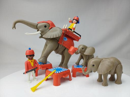 ​PLAYMOBIL 3519 ELEFANTES DEL CIRCO  (AÑO 1980-1988) [1]