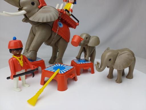 ​PLAYMOBIL 3519 ELEFANTES DEL CIRCO  (AÑO 1980-1988) [2]