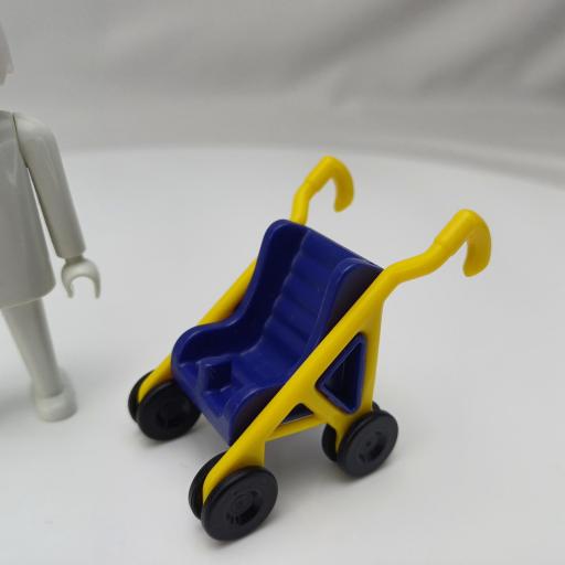 PLAYMOBILCOCHECITO BEBE 