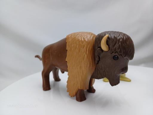 PLAYMOBIL 3731 INDIO CAZANDO BISONTE (AÑO 1988 - 1995) [4]