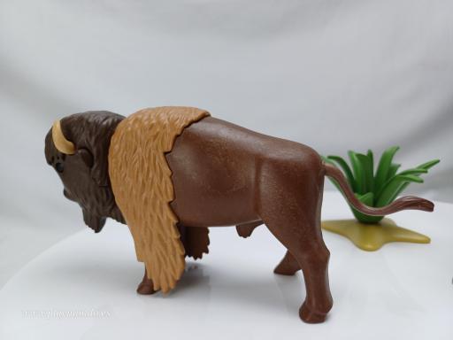 PLAYMOBIL 3731 INDIO CAZANDO BISONTE (AÑO 1988 - 1995) [5]