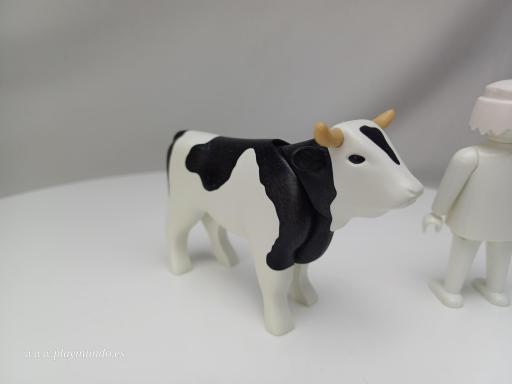 PLAYMOBIL TORO BUEY [1]