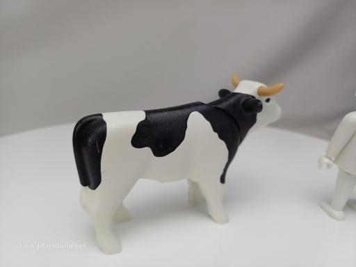 PLAYMOBIL TORO BUEY [2]