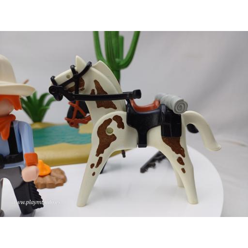 PLAYMOBIL 3801 VAQUEROS OESTE CON VACAS CUERNOS LARGOS ABREVADERO (AÑO 1994) [3]